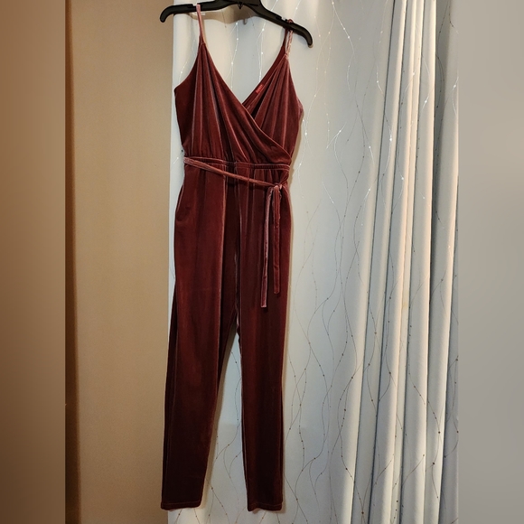 Guess Jumpsuit - Picture 4 of 4